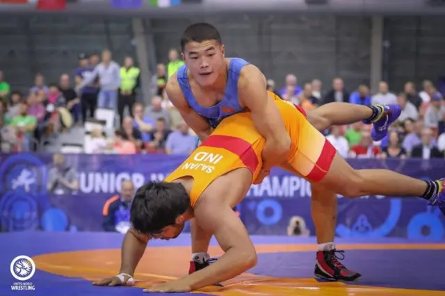 Акжол Махмудов мелдеш учурунда