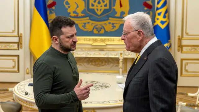 الرئيس الأوكراني فولوديمير زيلينسكي يلتقي المبعوث الأمريكي الخاص إلى أوكرانيا وروسيا كيث كيلوج، في كييف، أوكرانيا