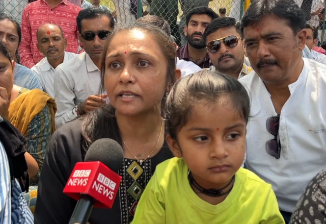 આરોગ્ય ખાતુ, ઋષીકેશ પટેલ, ગાંધીનગર, વિરોધ, ભુપેન્દ્ર પટેલ, બીબીસી ગુજરાતી