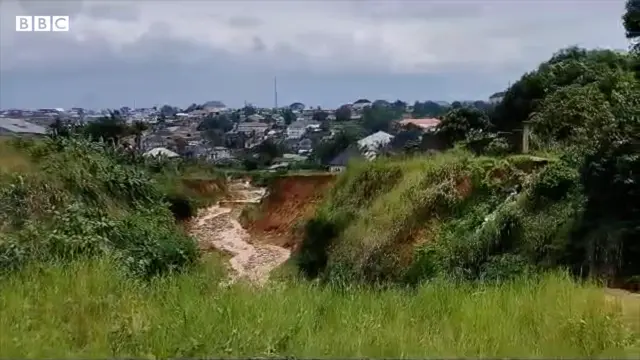 Mbuzo chọrọ iri ụlọ ndị mmadụ n'Ogbor Hill