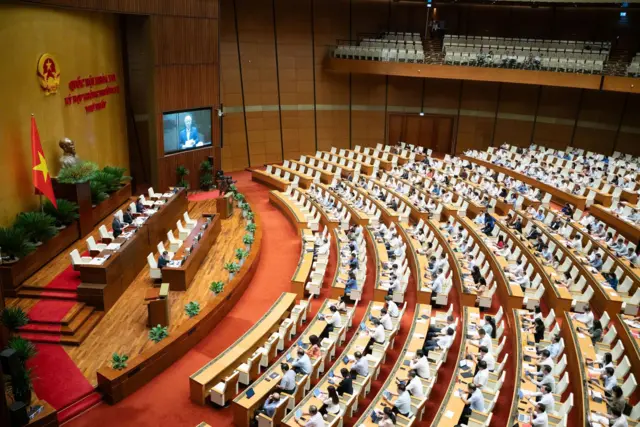 Quang cảnh phiên họp tại Hội trường, sáng 19/8
