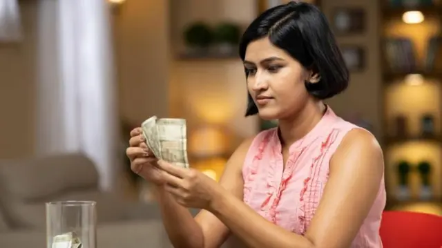 సంపాదన, ఖర్చు