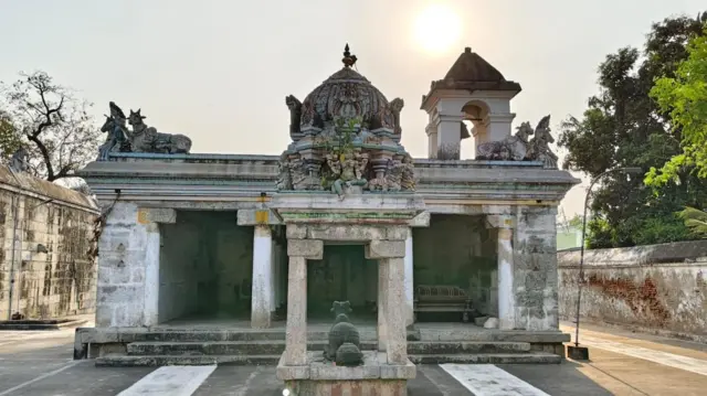 ஆயிரம் ஆண்டுகளுக்கு முன் கோவில்களுக்கு தமிழ்ப் பெண்கள் வழங்கிய தானங்கள்