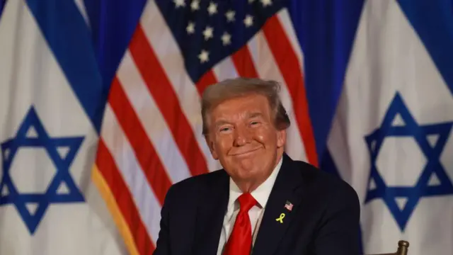 
ক্যাপিটল ভবনের ঘটনার পর ডোনাল্ড ট্রাম্পের রাজনৈতিক ক্যারিয়ার নিয়ে অনেকে সংশয় প্রকাশ করেছিলেন। 