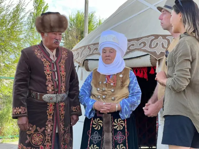 Карагул боз үй