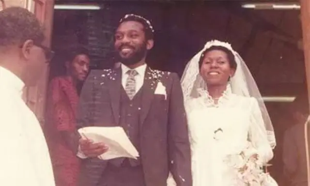 Akeredolu ati iyawo rẹ Betty lasiko ajọyọ igbeyawo wọn.