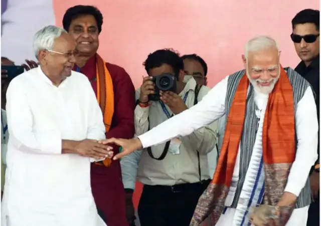 नितीश कुमार आणि नरेंद्र मोदी