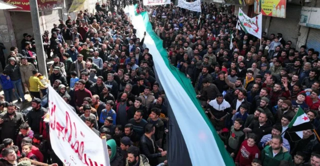 አማጺ ቡድኑ ባለፈው ሳምንት ጥቃት እስከሚከፍትበት ጊዜ ድረስ ጃውላኒን የሚቃወሙ ሰልፎች ይካሄዱ ነበር