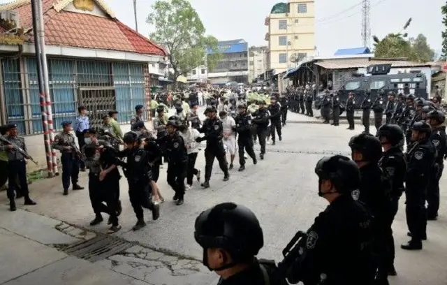 မူဆယ်က ကျားဖြန့် သံသယရှိသူတွေကို ဖမ်းဆီး