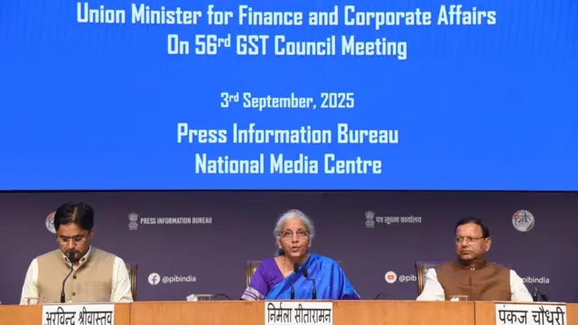 वित्त मंत्री निर्मला सीतारमण ने बुधवार की रात गुड्स और सर्विसेज़ टैक्स यानी जीएसटी को लेकर कई बड़ी घोषणाएँ की