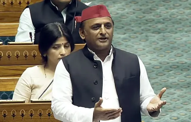 अखिलेश यादव