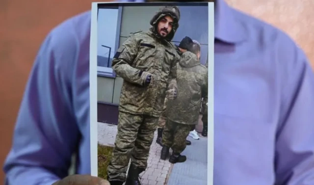 லாபகரமான வேலைகளை தருவதாக பொய்யான வாக்குறுதிகளால் கவரப்பட்ட இந்தியர்கள் பலர், ரஷ்ய ராணுவத்தில் சேர்ந்து சண்டையிடும் நிலைக்குத் தள்ளப்பட்டனர். 