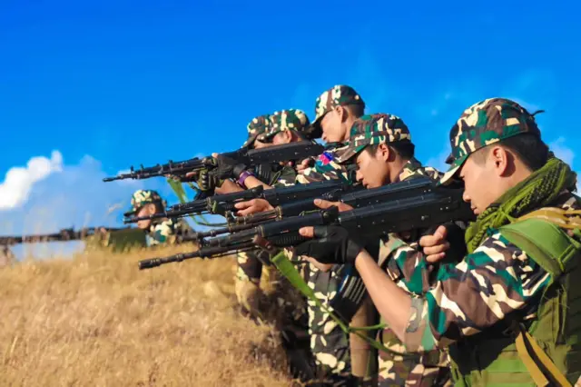 CDF မင်းတပ် တပ်ဖွဲ့ဝင်တွေ