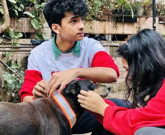 શ્વાનપ્રેમી રતન તાતાને આ વાતની ખબર પડી ત્યારે તેમણે શાંતનુને પત્ર લખીને મુંબઈ મળવા આવવા આમંત્રણ આપ્યું હતું