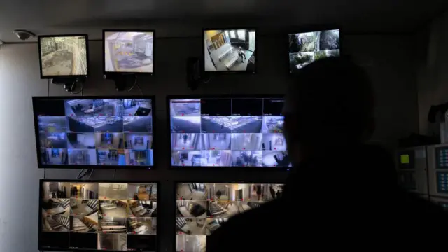 ИИМ жергиликтүү бийлик органдар менен бирдикте дагы жүздөгөн видеокамераларды орнотууну көздөп жатат.