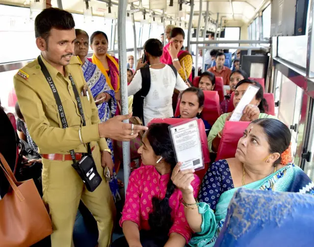 महिलाओं के लिए मुफ्त बस यात्रा कांग्रेस सरकार की एक प्रमुख गारंटी है