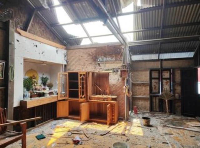 ကချင်ပြည်နယ် နန်းမားမြို့က တိုက်ပွဲအတွင်း လက်နက်ကြီးထိမှန်ခဲ့တဲ့ နောက်ထပ် နေအိမ်တစ်အိမ် 