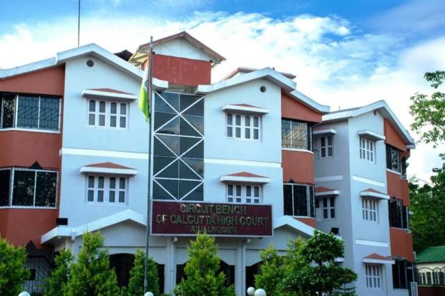 'அக்பர்' மற்றும் 'சீதா' வின் பெயர்களை மாற்றுவது தொடர்பான கொல்கத்தா உயர் நீதிமன்றத்தின் உத்தரவு சொல்வது என்ன?