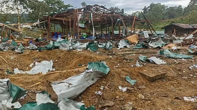 ဖားကန့်မြို့နယ် အန့န်ပါကျေးရွာအနီး လေကြောင်းကဗုံးကြဲတိုက်ခိုက်ခံရမှု