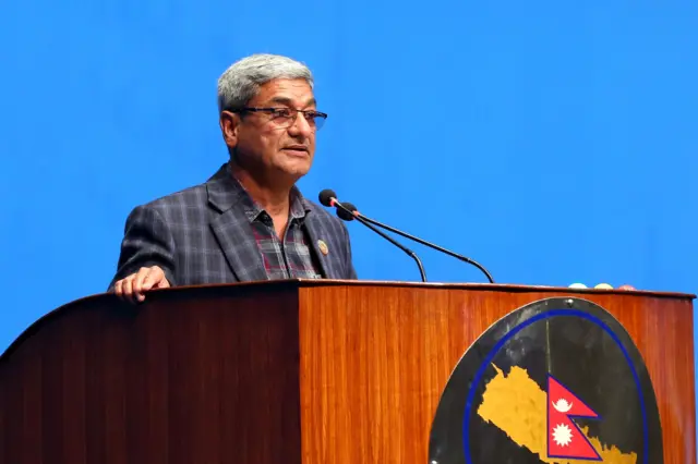 प्रतिनिधिसभामा बोल्दै गृहमन्त्री रमेश लेखक