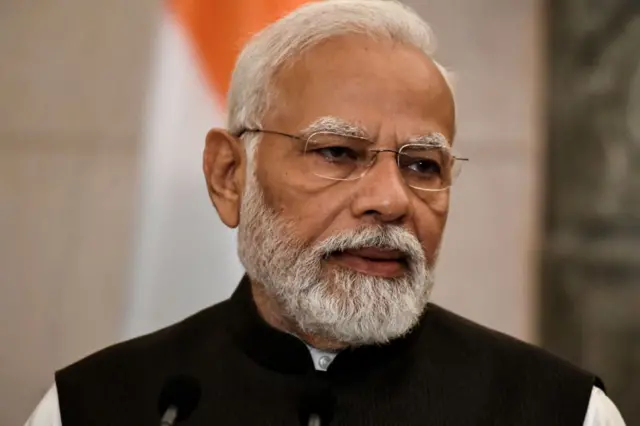 नरेंद्र मोदी 