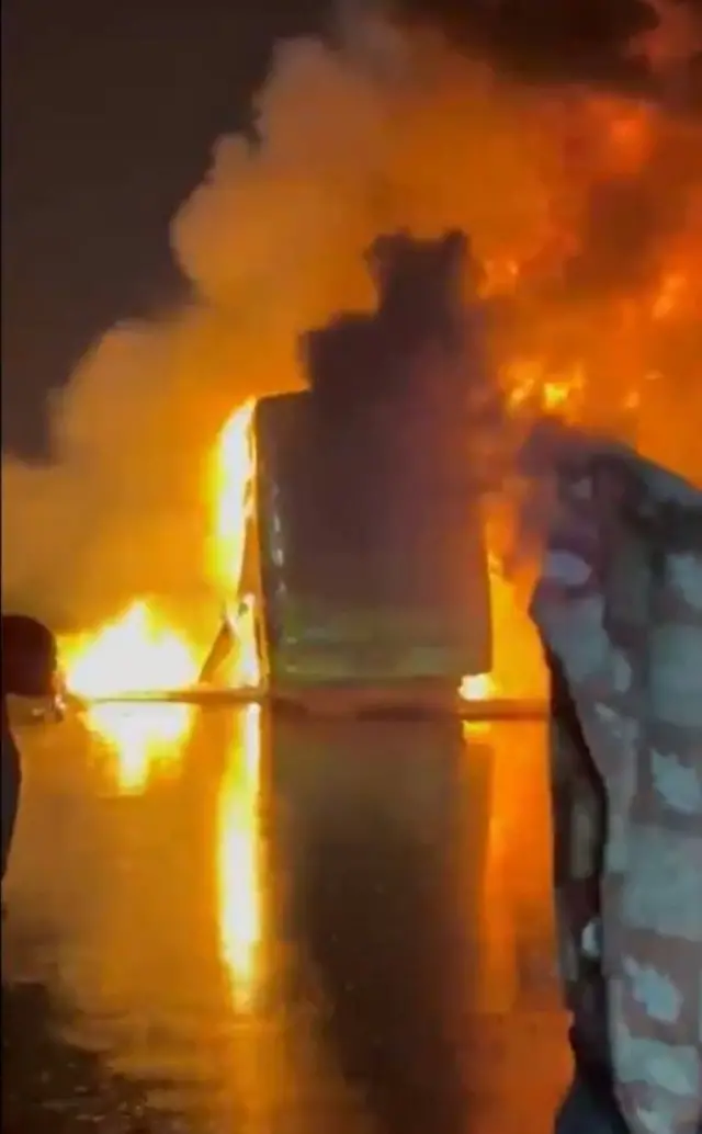 ఆంధ్రప్రదేశ్, కర్నూలు బస్సు ప్రమాదం, ట్రావెల్స్ బస్సు దగ్ధం