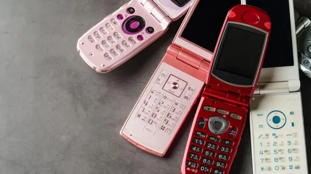 டம்ப் போன்கள் 