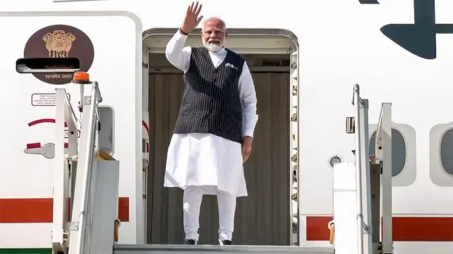 નરેન્દ્ર મોદી પૉલૅન્ડ પહોંચ્યા તે સમયની તસવીર
