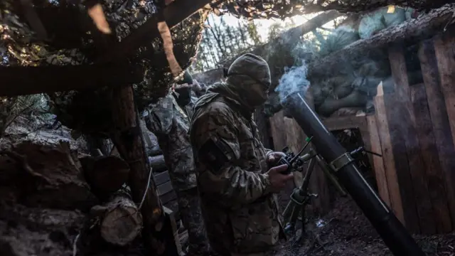 ယူကရိန်းဟာ လက်နက် လုံလောက်ရုံပဲ ရှိတယ်လို့ ဇလန်းစကီး ကပြောပါတယ်။