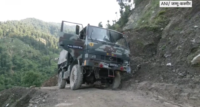 कठुआ में हुए चरमपंथी हमले में गई पांच सैनिकों की जान