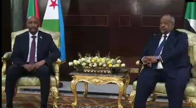 ጀነራል ኣልቡርሃን ምስ መራሒ ጂቡቲ ኢስማዒል ዑመር ገለ