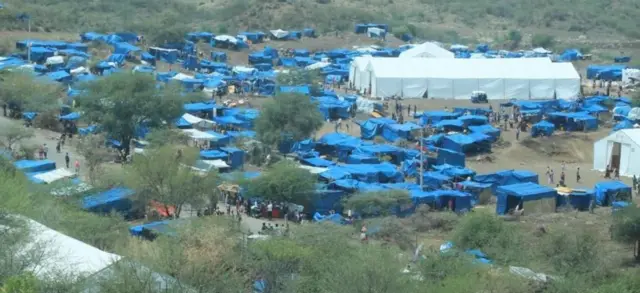 እቲ መጥቃዕቲ ዝተፈጸመሉ ቦታ፡ ኣብ ጥቓ ካብ ክልል ኦሮሚያ ዝተመዛበሉ ተወለድቲ ኣምሓራ ካብ 2015 ዓ.ም ጀሚሩ ዝሰፈርሉ መዕቈቢ ማእከል ጃራ ከም ዝርከብ ተገሊጹ።