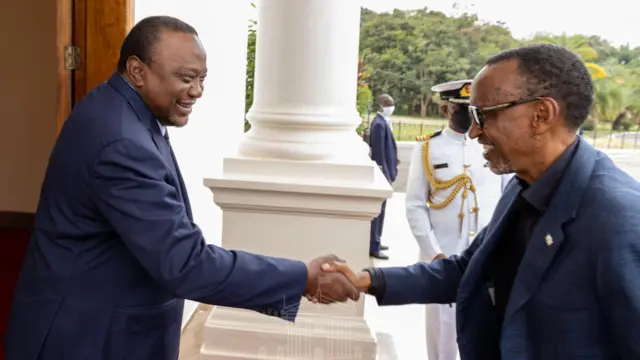 Prezida Kenyatta yakira Kagame
