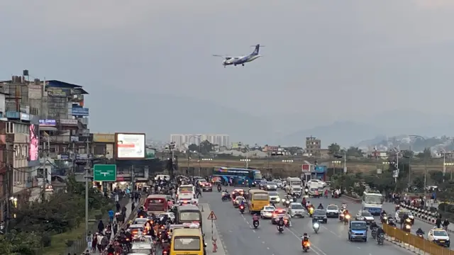 सडकमा सवारी साधन