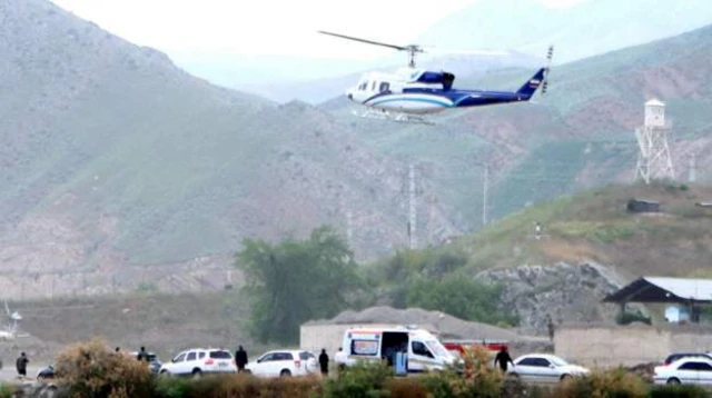 Chiếc trực thăng Bell 212 chở tổng thống và ngoại trưởng Iran hôm 19/5