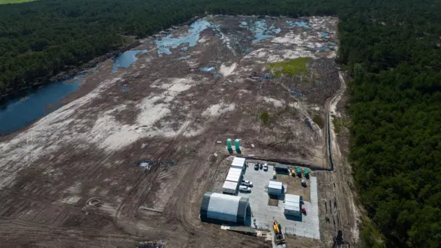 Ujęcia z drona pokazujące przygotowania pod budowę planowanej elektrowni jądrowej Lubiatowo-Kopalino