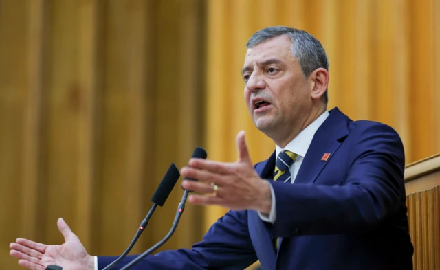 Özgür Özel, 15 Nisan'daki grup toplantısında konuşuyor