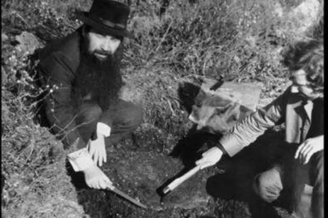 त्या स्फोटाच्या जागेची पाहणी करण्यासाठी संशोधकांना बरीच वर्षं लागली होती.