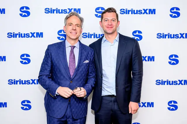 Автори книги, журналісти Джейк Таппер та Алекс Томпсон