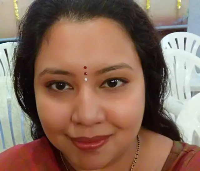সূচনা শেঠ মেধাবী ছাত্রী ছিলেন এবং কর্মজীবনেও কৃতী।