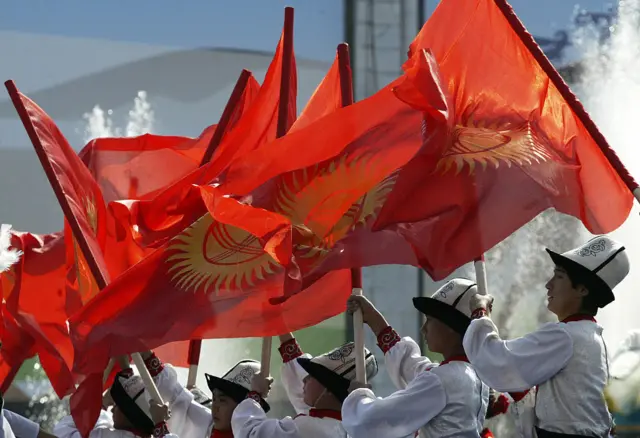 Кыргызстан көп мамлекеттер менен эки жана көп тараптуу келишимдерге кол койду.