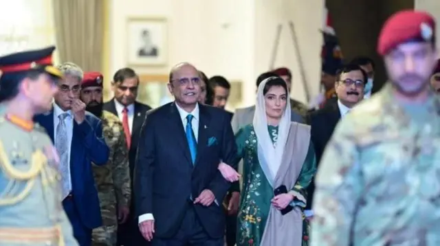 Asifa anajishughulisha na siasa