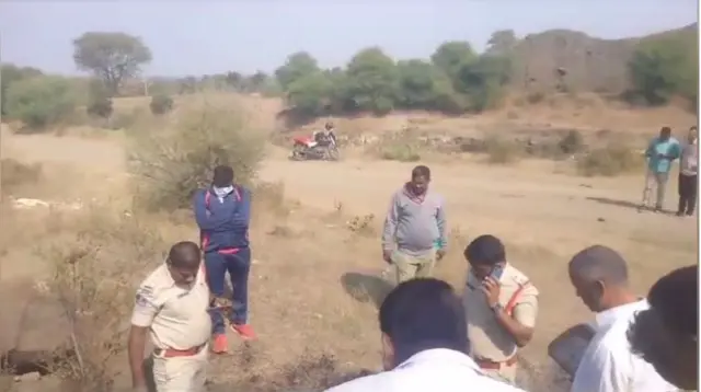 ఒకే కుటుంబంలో ఆరుగురి హత్య 