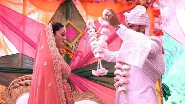 दुलहा दुलहीको तस्बिर