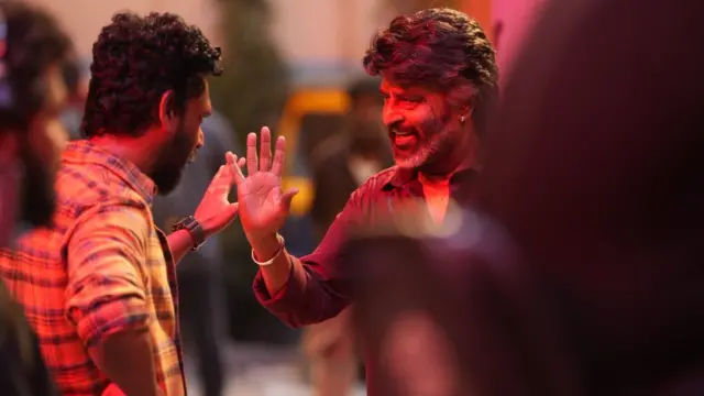 மொத்தத்தில் கூலி விறுவிறுப்பான கதை.
