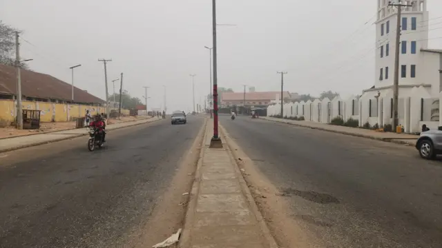 Aworan bi igboro ilu Ọwọ ṣe da paroparo.