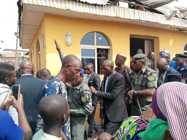 Gómìnà Kwara, Abdulrahman Abdulrasaq ṣàbẹ̀wò síbi ìjàmbá iná ọ̀hún