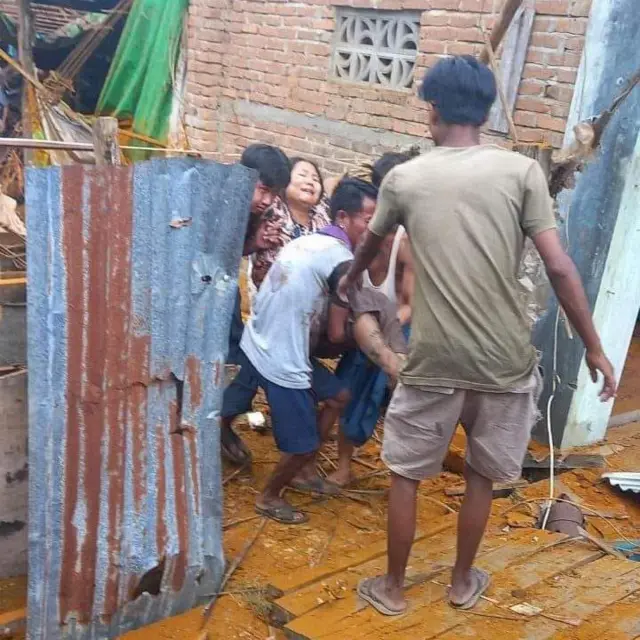 ၂၀၂၄ ခုနှစ်၊ အောက်တိုဘာလတုန်းက ကျောက်တော်မြို့ကို စစ်တပ်က လေကြောင်းကနေ ဗုံးကြဲချိန် ထိခိုက်ဒဏ်ရာရခဲ့သူဖြစ်ပါတယ်(ပုံဟောင်း)