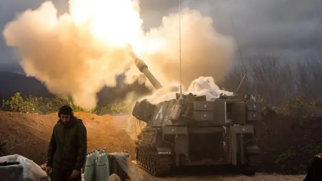 Loltoota yeroo dhukaasan