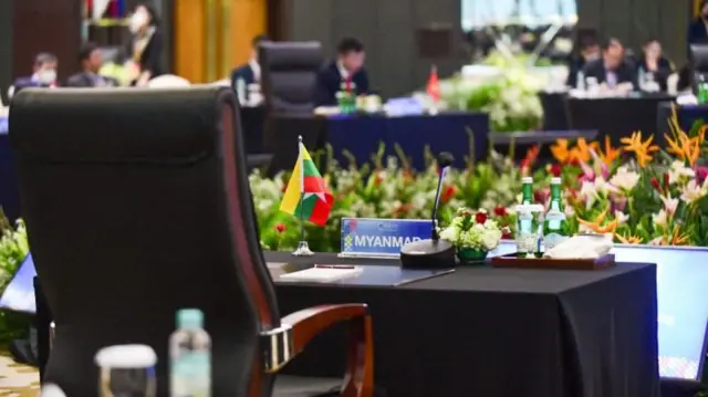 မြန်မာကိုယ်စားပြု ထိုင်ခုံလွတ်နေတဲ့ အာဆီယံ အစည်းအဝေး တစ်ခု